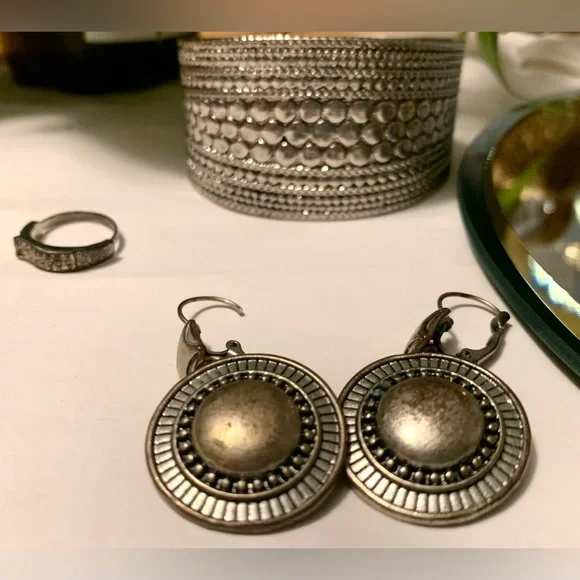 Metal Cuff Bracelet - Picture 3 of 3